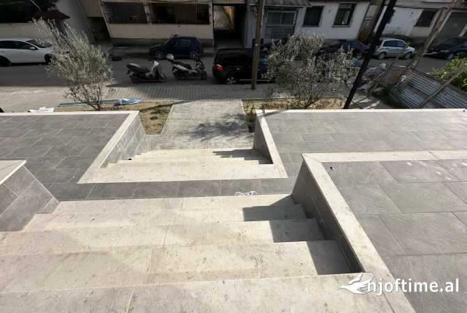 Business Property in Sale 1+1 in Tirana - 246,600 Euro