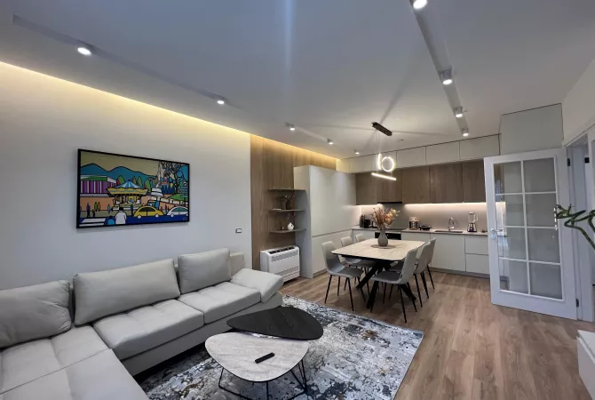 Apartament 2+1+2 me qira në Kompleksi Orbital, Stacioni i Trenit, Tiranë