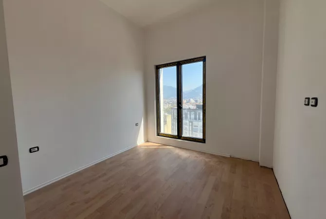 Shtepi ne shitje Penthose(kati i fundit panoramik) ne Tirane, 3+1, Mobilimi E mobiluar, Pagesa 399,000  Euro.