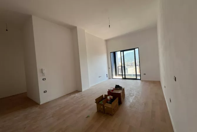 Shtepi ne shitje Penthose(kati i fundit panoramik) ne Tirane, 3+1, Mobilimi E mobiluar, Pagesa 399,000  Euro.