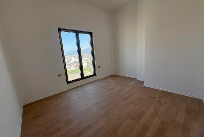 Shtepi ne shitje Penthose(kati i fundit panoramik) ne Tirane, 3+1, Mobilimi E mobiluar, Pagesa 399,000  Euro.