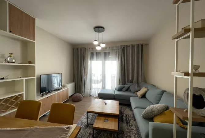 Shitet Apartament 2+1 + Post Parkim, Rruga Frosina Plaku, pranë 21 Dhjetorit