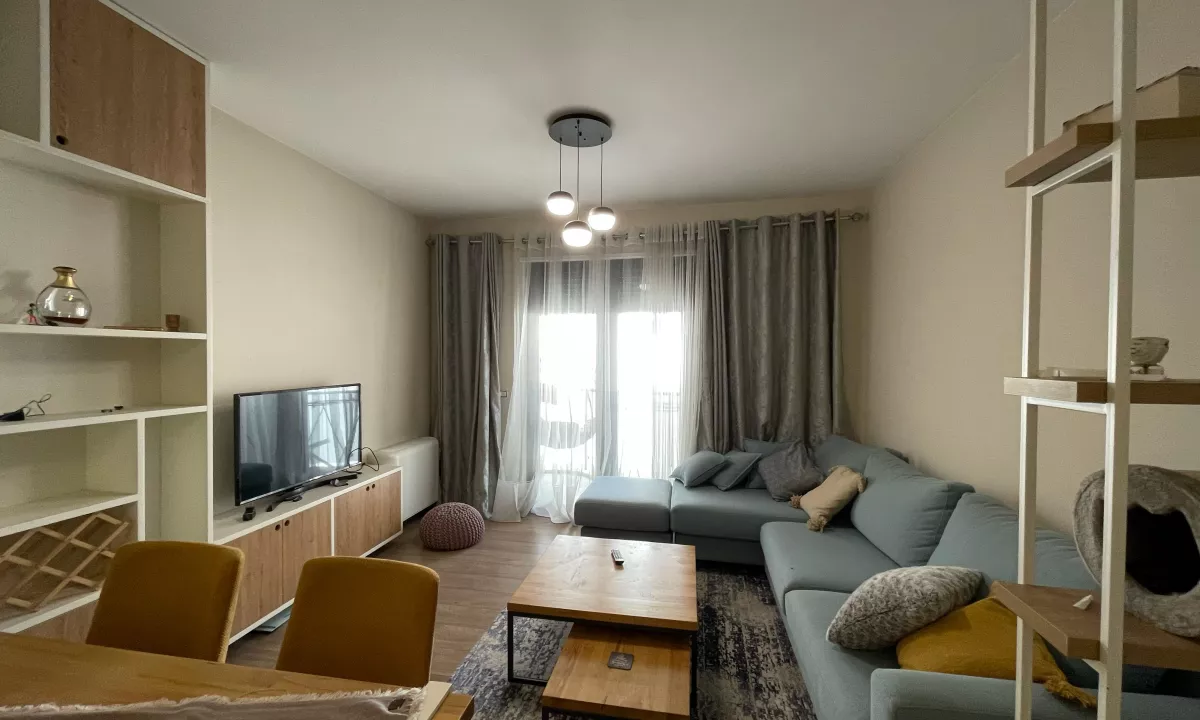Shtepi ne shitje Apartament ne Tirane, 2+1, Mobilimi E mobiluar, Pagesa 210,000  Euro.