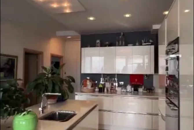 Shtepi ne shitje 2+1 ne Tirane - 350,000 Euro