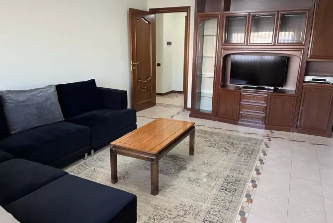 Shitet Apartament 3+1+2 Blv Zogi I