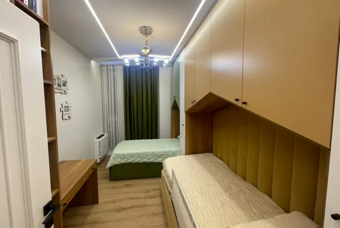 Shtepi ne shitje Apartament ne Tirane, 2+1, Mobilimi E mobiluar, Pagesa 227,000  Euro.