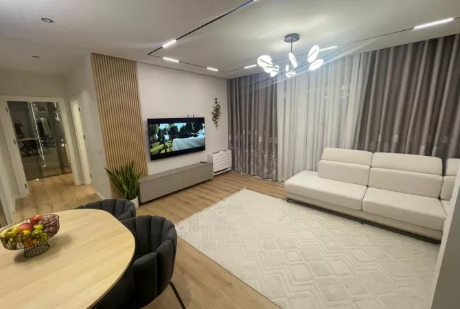 Shtepi ne shitje Apartament ne Tirane, 2+1, Mobilimi E mobiluar, Pagesa 227,000  Euro.