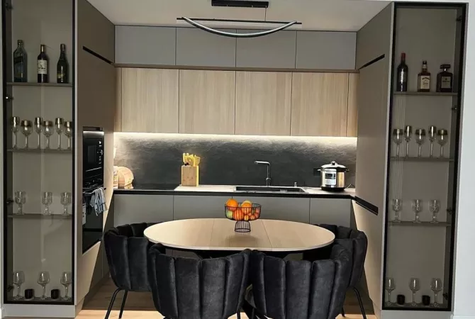 Shtepi ne shitje Apartament ne Tirane, 2+1, Mobilimi E mobiluar, Pagesa 227,000  Euro.