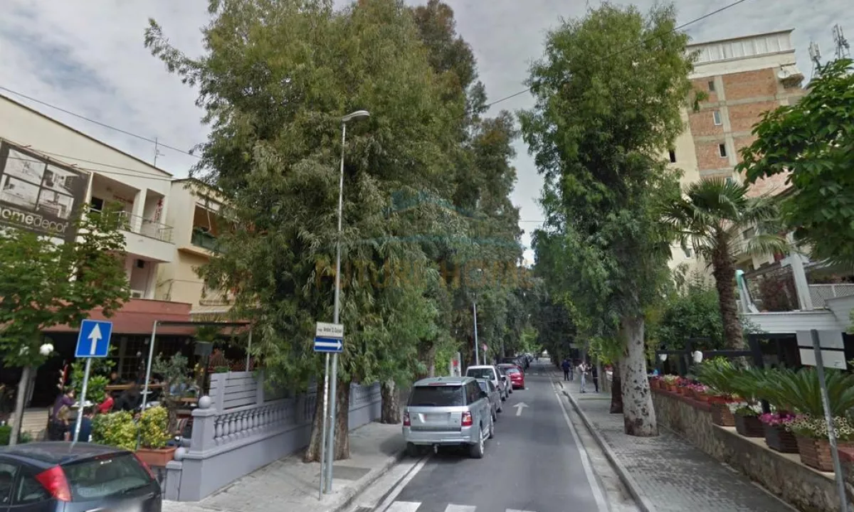 Jepet me Qira Ambient Biznesi – Blloku, Tirane