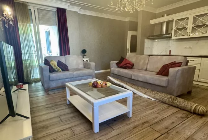 Shtepi ne shitje Apartament ne Tirane, 2+1, Mobilimi E mobiluar, Pagesa 385,000  Euro.