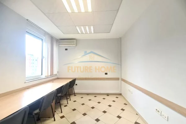 Qera,Ambjent biznesi per zyra ne Bllok!