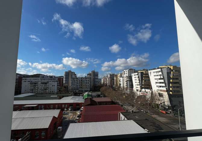 Ambient biznesi me qera 3+1 ne Tirane - 200 Euro