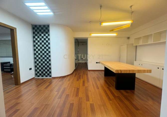 Business Property for Rent 1+1 in Tirana - 2,000 Euro