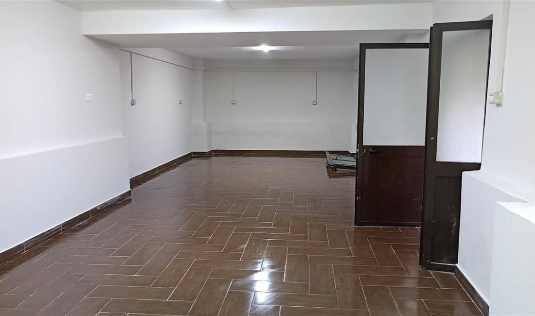 OKAZIOOOON SHITET AMBIENT BIZNESI PERBALLE DELIJORGJIT