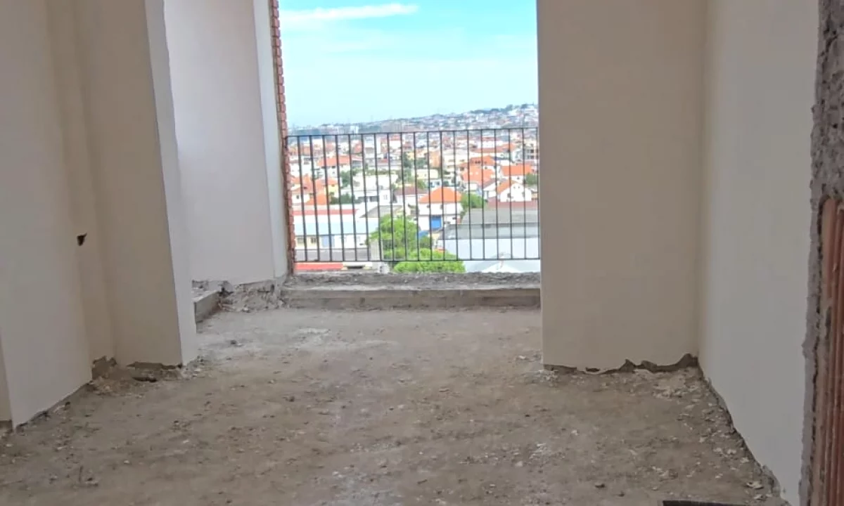 Shtepi ne shitje Apartament ne Tirane, 1+1, Mobilimi Bosh, pa mobiluar, Pagesa 117,000  Euro.