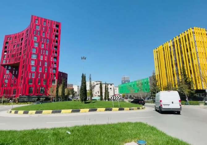 Shitet 1+1 ,prane rruges Elbasanit