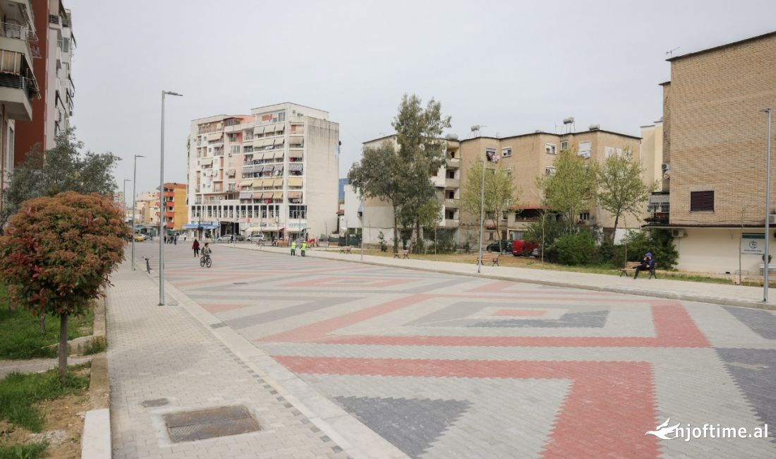 Shitet Ambient Biznesi 47000 Euro ,Ish Tregu Elektrik 