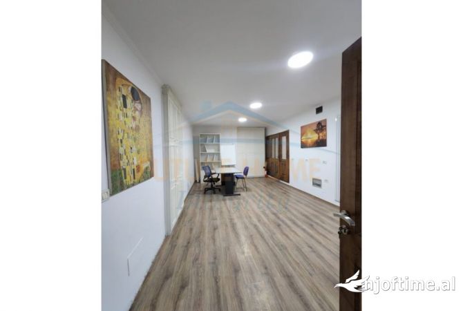 Jepet me Qera Ambient Biznesi, Ish Tregu Elektrik,2700 Euro