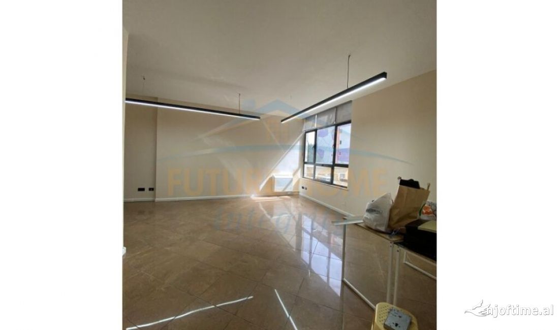 Jepet me Qera Ambient Biznesi 200 m2 Prane RTSH ,4500 Euro