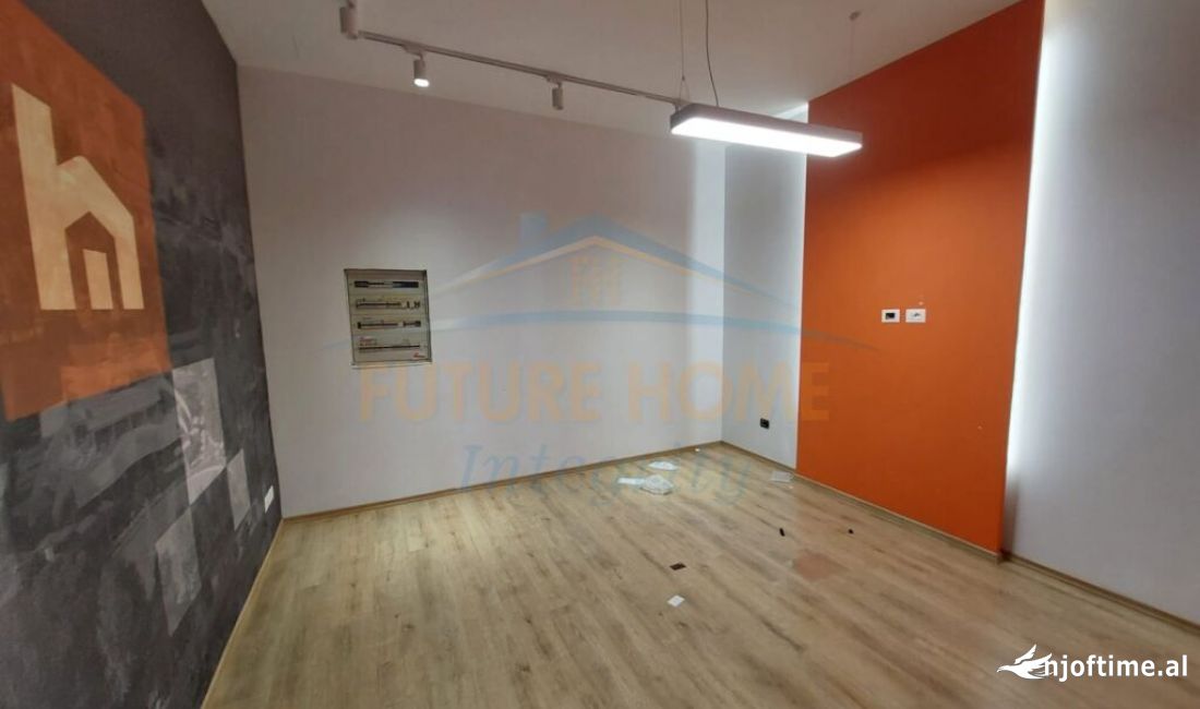 Jepet Ambient Biznesi me Qera,4000Euro Ne Qender