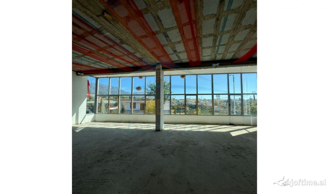 Shitet Ambient Biznesi 270000 Euro ,Babrru