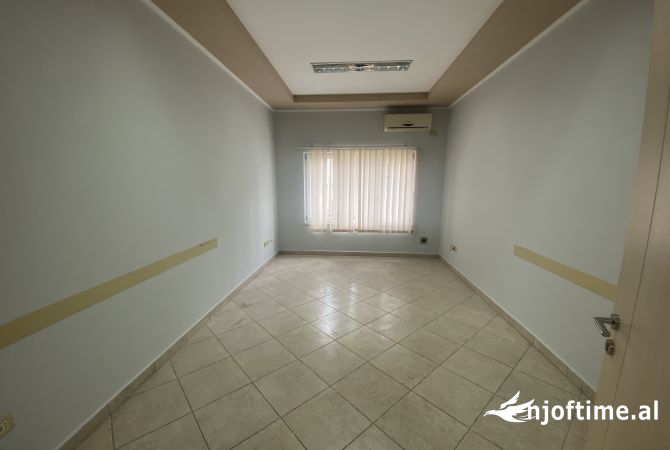 Jepet Ambient me Qera,21 Dhjetori,800Euro 