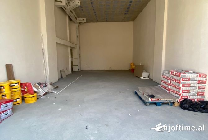 Ambient biznesi ne shitje 1+1 ne Tirane - 420,000 Euro