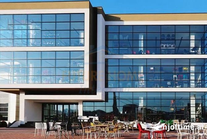 Jepet me Qera,Godinë Biznesi Multifunksionale,  Autostrada Tiranë-Durrës. 12000 Euro