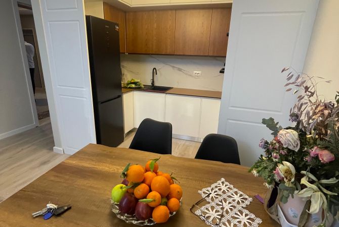 Shtepi ne shitje Apartament ne Tirane, 2+1, Mobilimi E mobiluar, Pagesa 185,000  Euro.