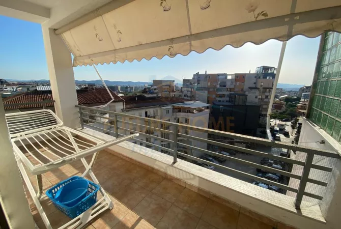 Shtepi me qera Apartament ne Tirane, 2+1, Mobilimi E mobiluar, Pagesa 400  Euro.
