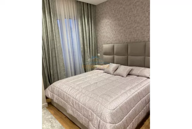 Shtepi ne shitje Apartament ne Tirane, 2+1, Mobilimi E mobiluar, Pagesa 385,000  Euro.