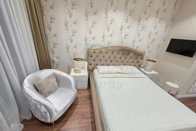 Shtepi ne shitje Apartament ne Tirane, 3+1, Mobilimi E mobiluar, Pagesa 750,000  Euro.