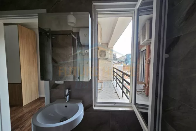 Shtepi me qera Apartament ne Tirane, 2+1, Mobilimi E mobiluar, Pagesa 800  Euro.