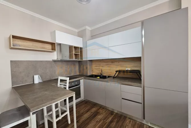 Shtepi me qera Apartament ne Tirane, 2+1, Mobilimi E mobiluar, Pagesa 800  Euro.