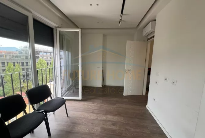 Shtepi ne shitje Apartament ne Tirane, 3+1, Mobilimi Bosh, pa mobiluar, Pagesa 300,000  Euro.
