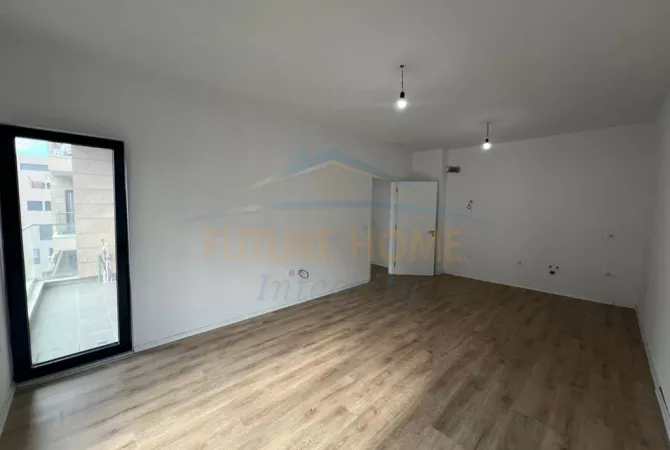 Shtepi ne shitje Apartament ne Tirane, 1+1, Mobilimi E mobiluar, Pagesa 135,000  Euro.