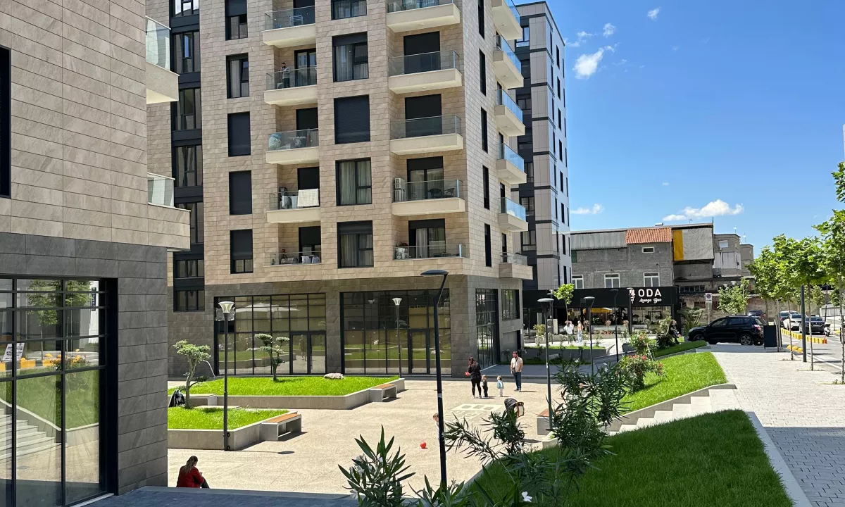 Shtepi ne shitje Apartament ne Tirane, 1+1, Mobilimi E mobiluar, Pagesa 135,000  Euro.