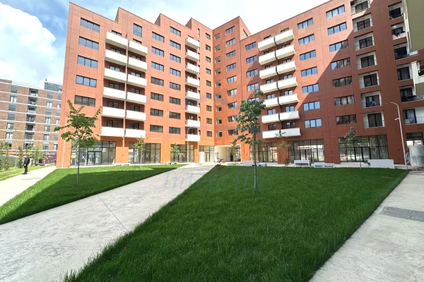 Shtepi ne shitje Apartament ne Tirane, 1+1, Mobilimi Bosh, pa mobiluar, Pagesa 112,400  Euro.