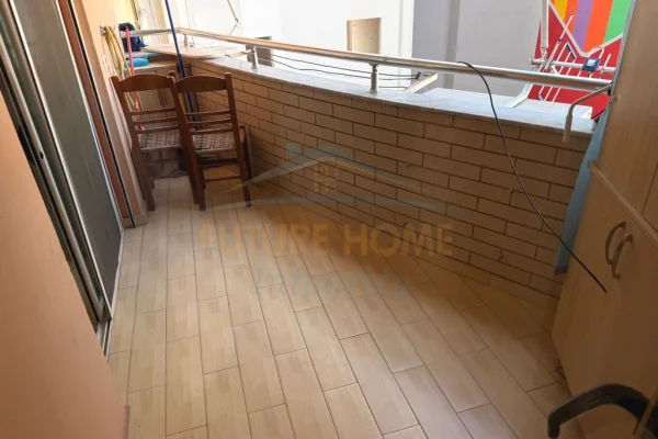Shtepi ne shitje Apartament ne Tirane, 2+1, Mobilimi E mobiluar, Pagesa 229,000  Euro.