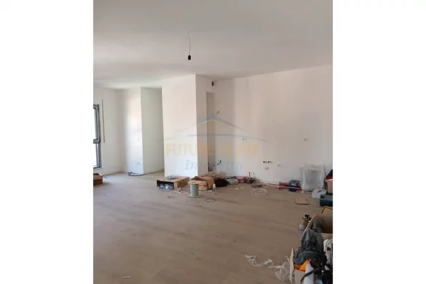 Shtepi ne shitje Apartament ne Tirane, 2+1, Mobilimi Bosh, pa mobiluar, Pagesa 234,800  Euro.