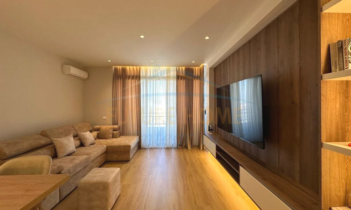 Shtepi ne shitje Apartament ne Tirane, 2+1, Mobilimi E mobiluar, Pagesa 135,000  Euro.