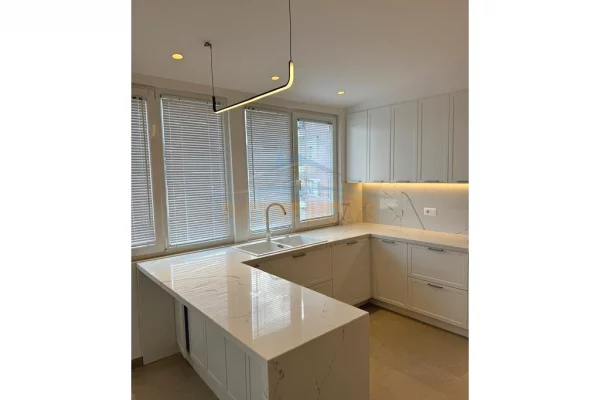 Penthouse (panoramic top floor) for sale in Tirana 3+1, Furnished