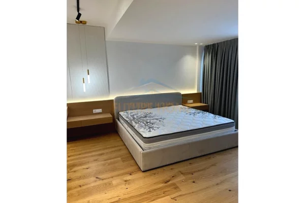 Penthouse (panoramic top floor) for sale in Tirana 3+1, Furnished