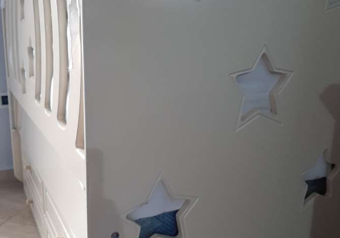 Veshje dhe Aksesor per Femije ne Korce - 9,000 Leke