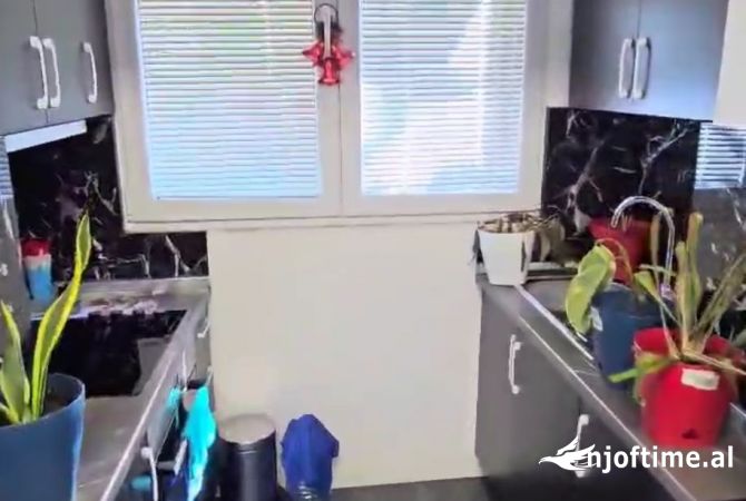 Jepet ambjent biznesi me qira 700Euro