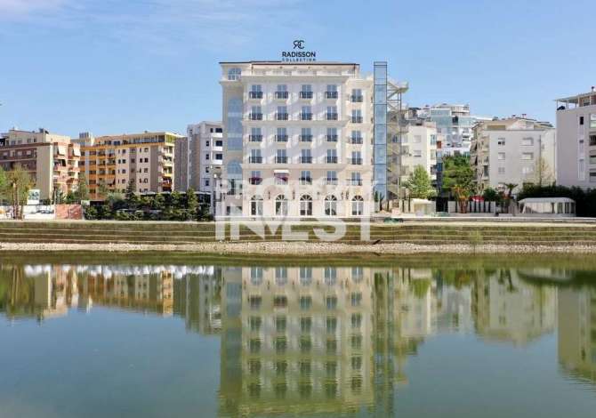 Ambiente Commerciale in Affitto 1+1 a Tirana - 7,250 Euro