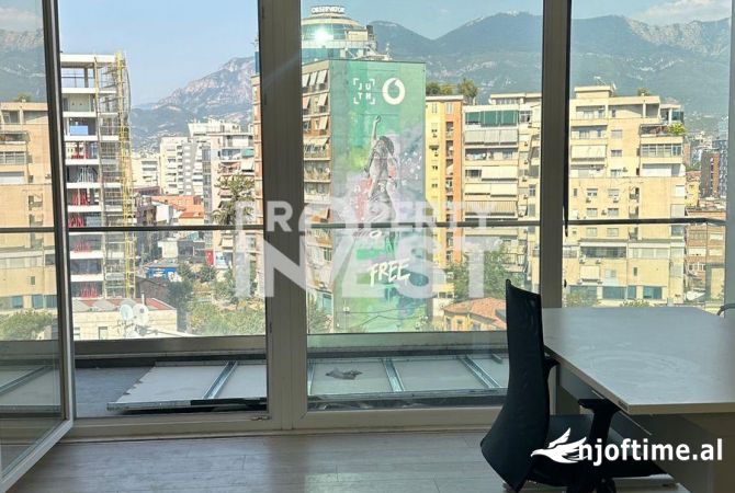 AMBIENT ME QERA, QENDER.