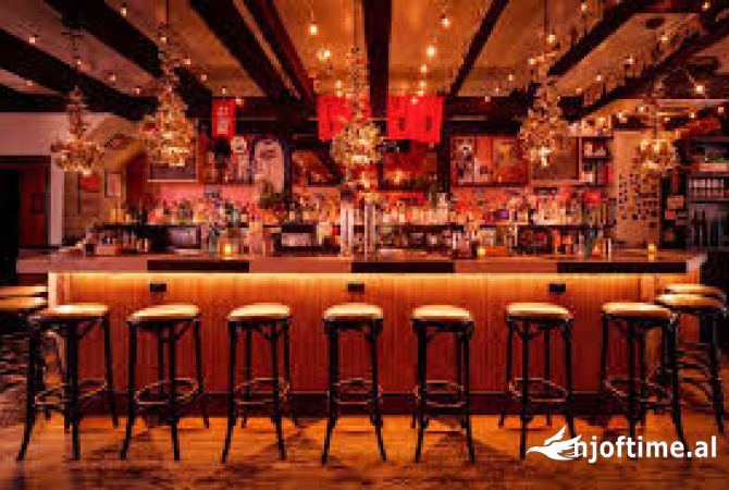 Ambiente Commerciale in Affitto 2+1 a Tirana - 5,000 Euro