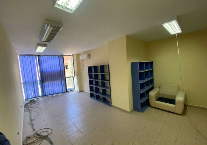 Ambient biznesi me qera 1+1 ne Tirane - 30,000 Leke