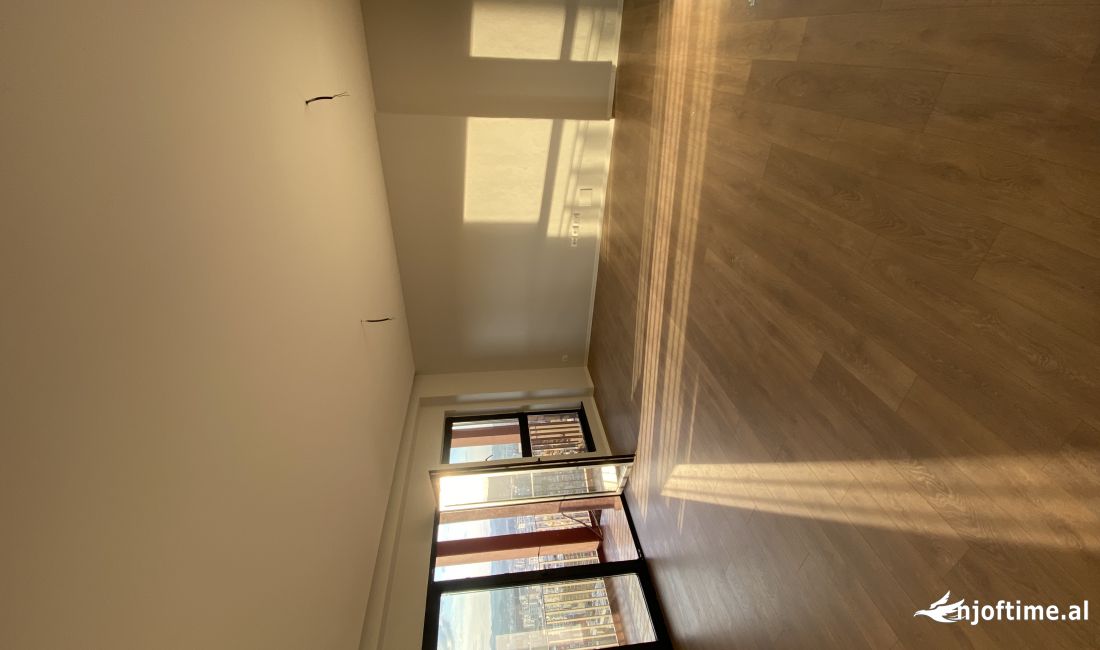 JEPET AMBJENT BIZNESI ME QIRA TEK GARDEN BUILDING